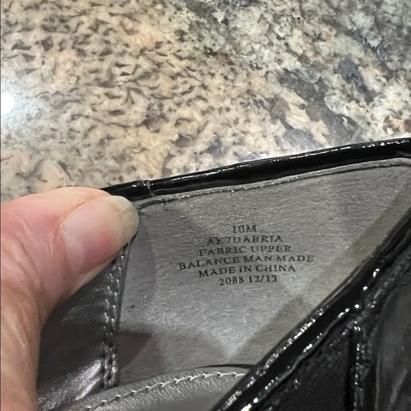 Anne Klein Black Patent Heels - Picture 10 of 11